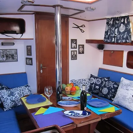 Vientos Del Sur Bateau-hôtel *